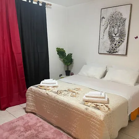 فندق مبيت وإفطار La Casa Di Martin *